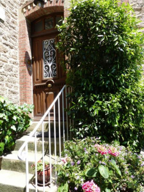 L'imprevue Townhouse in the centre of Dinan